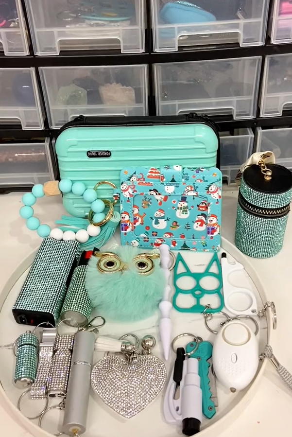 18 PCS Teal White Set - image 3