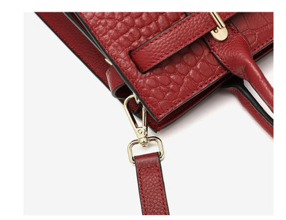 Summer Large-Capacity Fashion Handbag - image 11