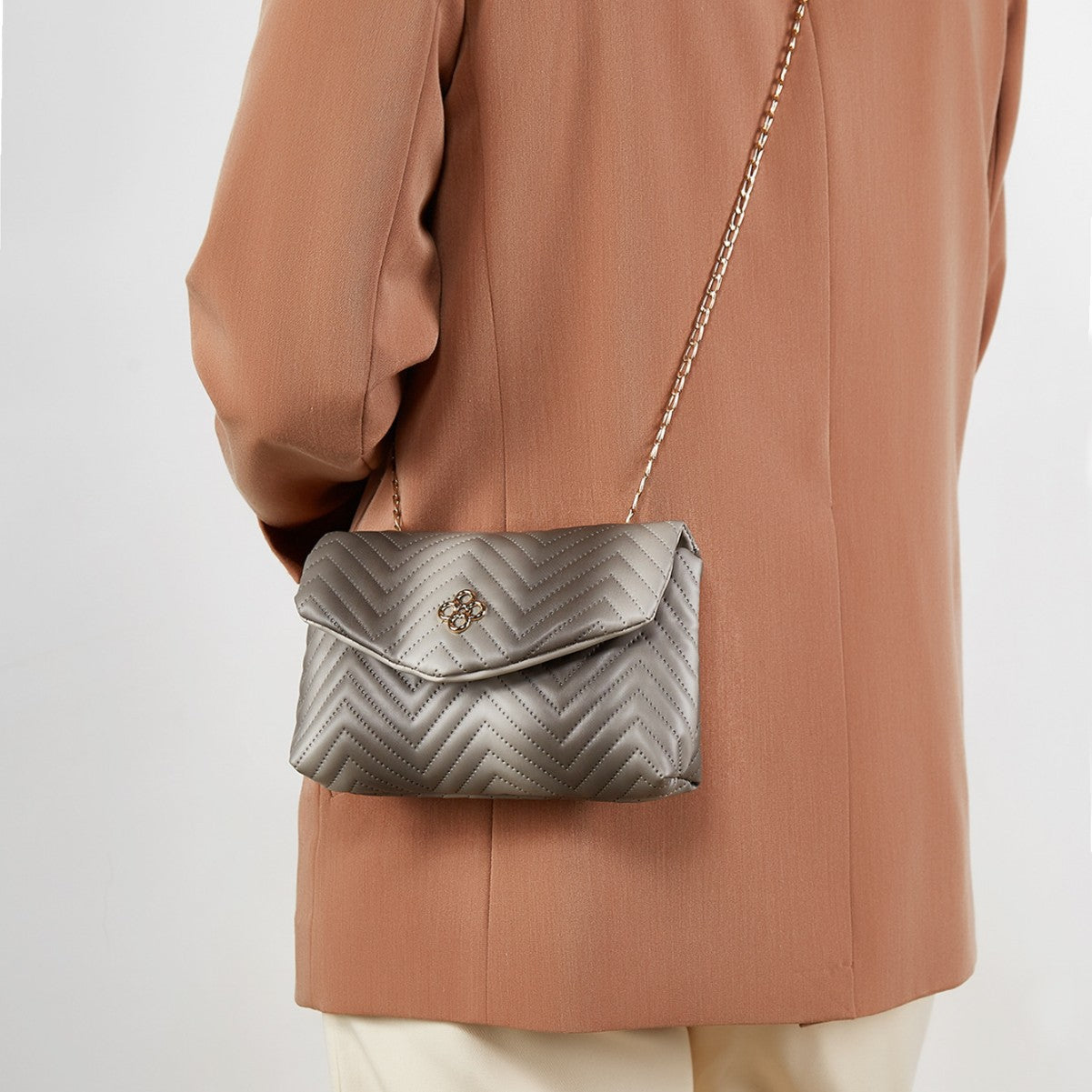 Contrast Colour Travel Cosmetics Bag - image 3