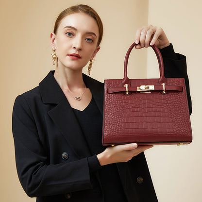 Summer Large-Capacity Fashion Handbag - image 2